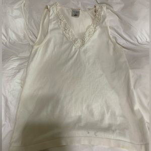 Old Navy V-Neck Perfect Fit White Sweater Tank